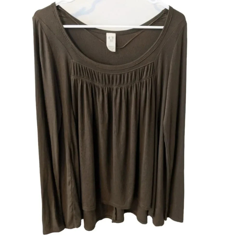 FREE PEOPLE Love Valley Long Sleeve Scoop Neck Top Army Green M